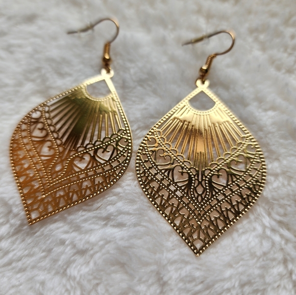 Filigree Earrings - Picture 4 of 11